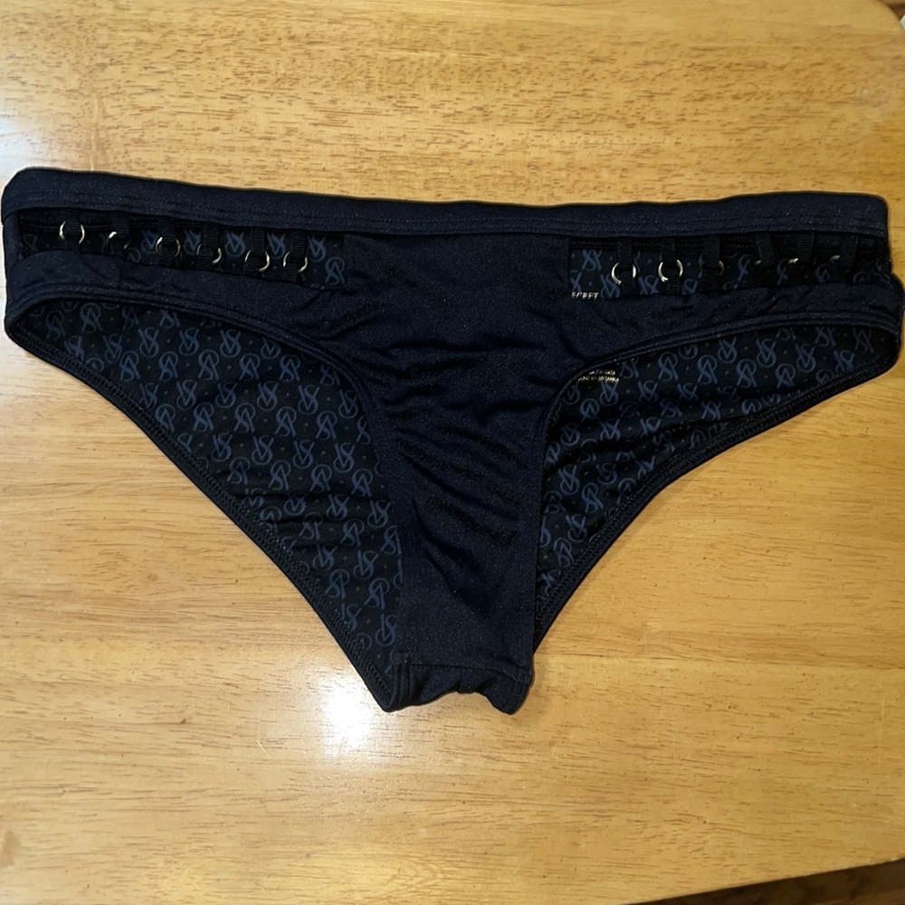Victoria's Secret hipster black cut out bikini bottom size medium